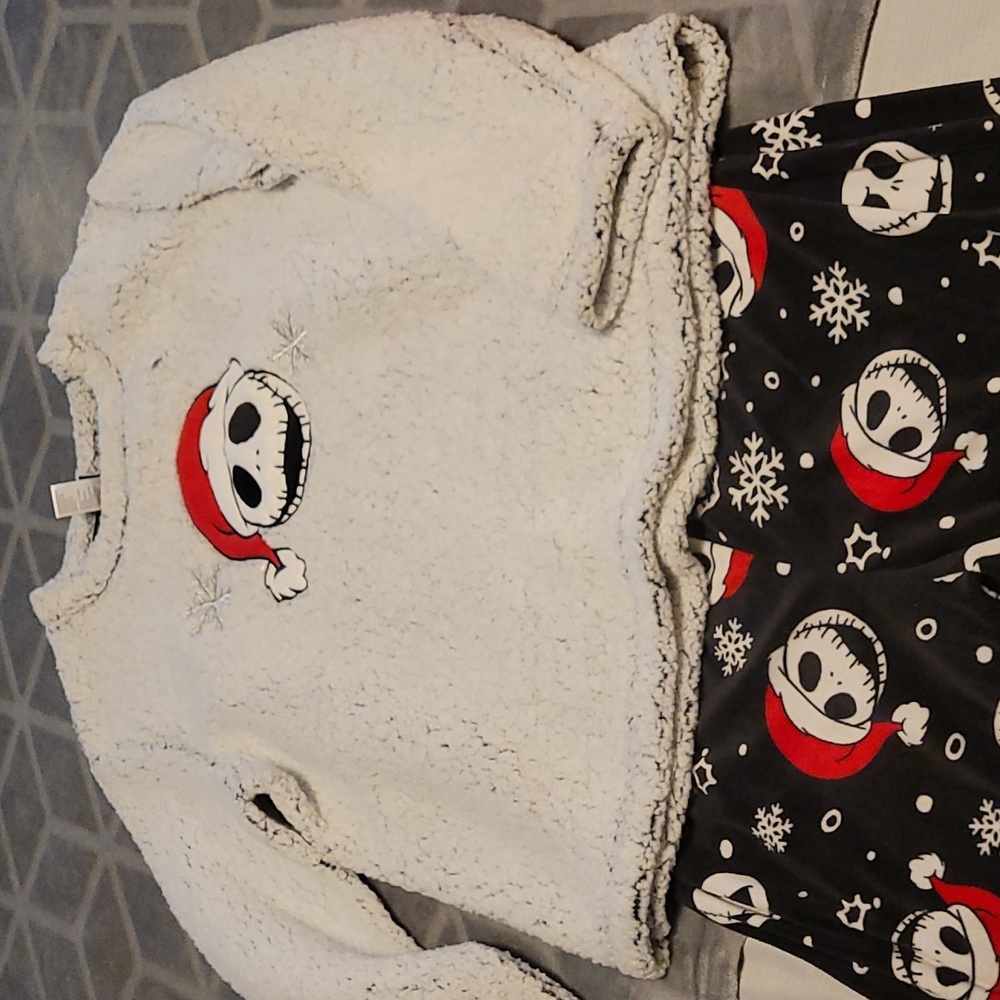 Medium (8-10) Disney The Nightmare Before Christmas PJ's